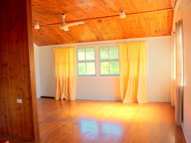 4 Smith Street, West Mackay QLD 4740