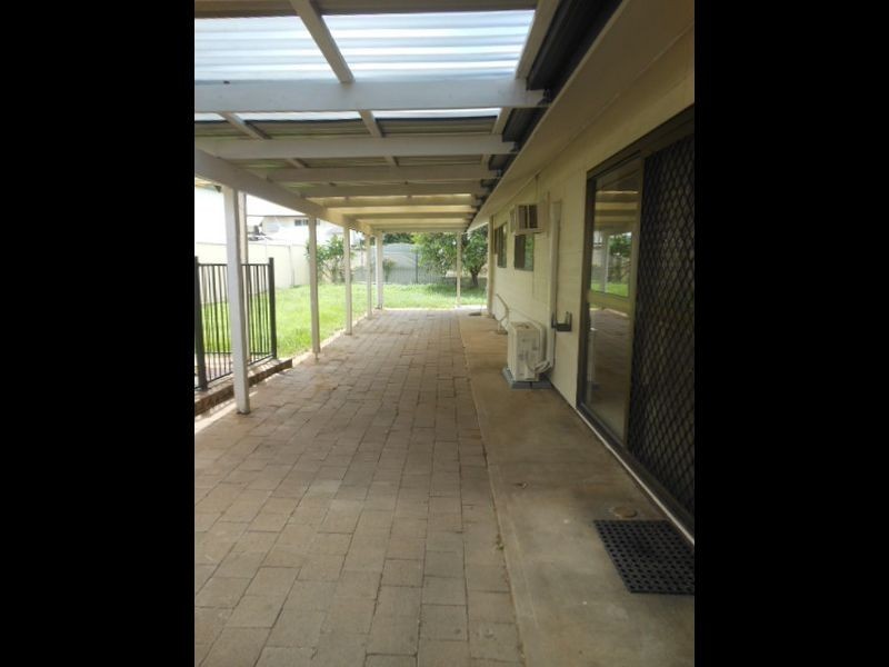 8 Barraclough Crescent, Moranbah QLD 4744