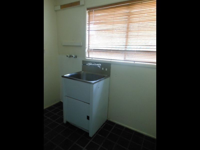 8 Barraclough Crescent, Moranbah QLD 4744