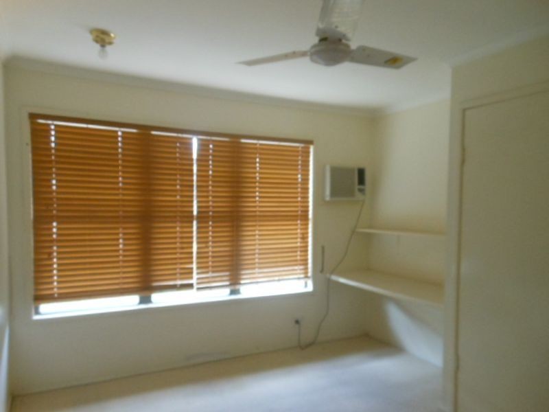 8 Barraclough Crescent, Moranbah QLD 4744