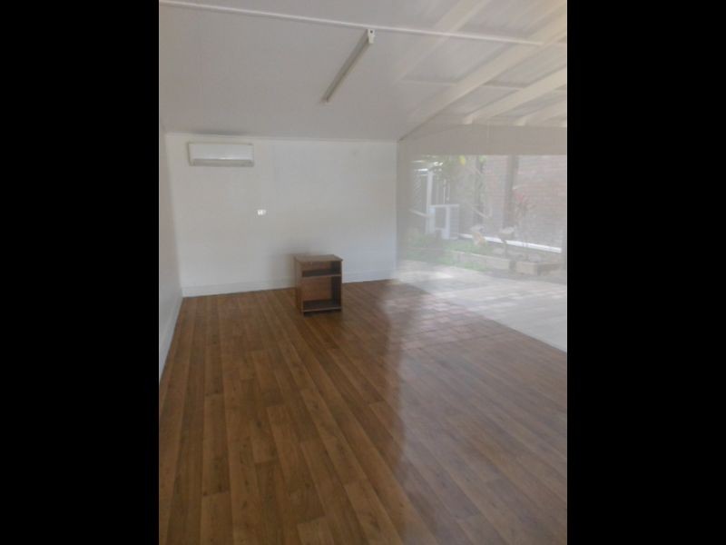 8 Barraclough Crescent, Moranbah QLD 4744