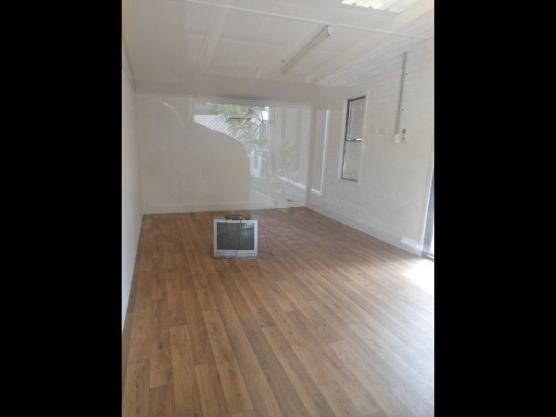 8 Barraclough Crescent, Moranbah QLD 4744