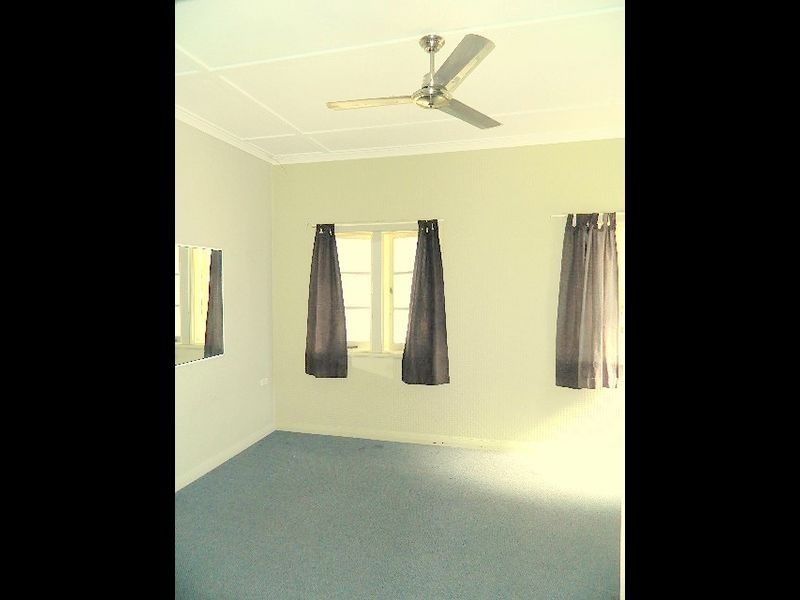 8 Knobel Street, North Mackay QLD 4740