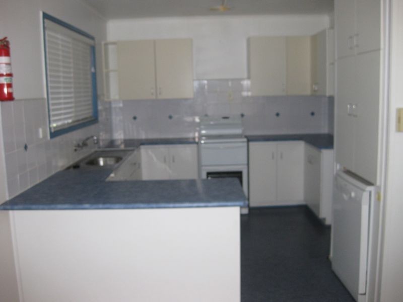 11 Rolfe Street, Moranbah QLD 4744