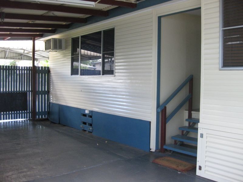 11 Rolfe Street, Moranbah QLD 4744