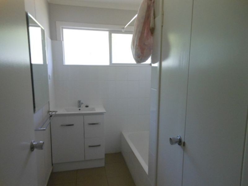 1 Bowen Court, Moranbah QLD 4744