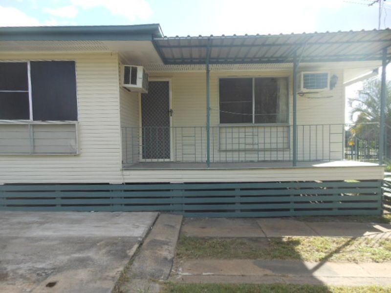 1 Bowen Court, Moranbah QLD 4744