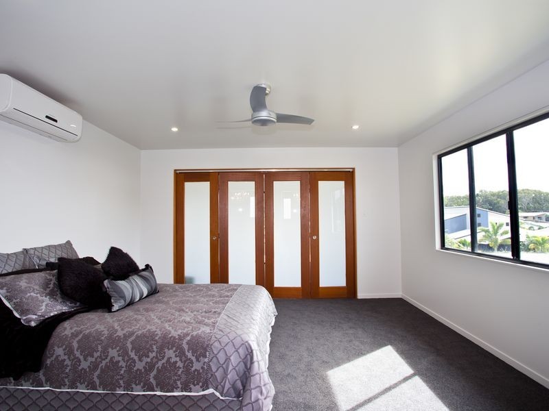 2 Turtle Place, Blacks Beach QLD 4740