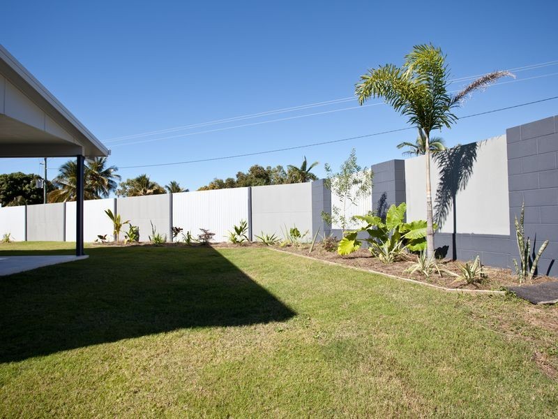 2 Turtle Place, Blacks Beach QLD 4740