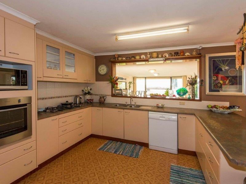 94 -102 Wallmans Road, Rural View QLD 4740