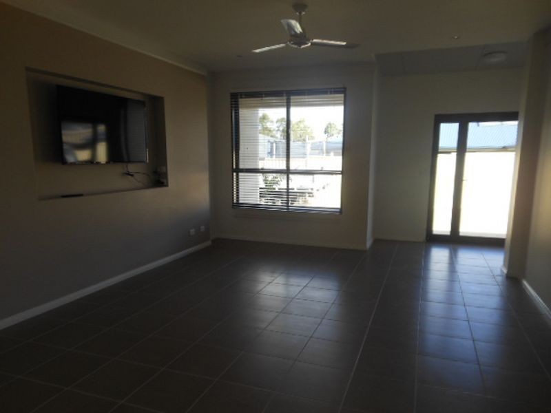 3/3 Hannay Street, Moranbah QLD 4744