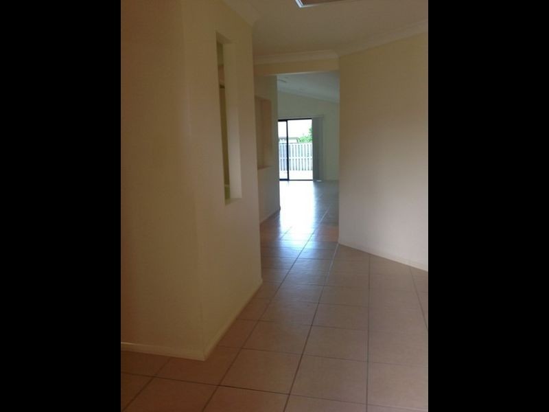 14 Ulladulla Street, Blacks Beach QLD 4740