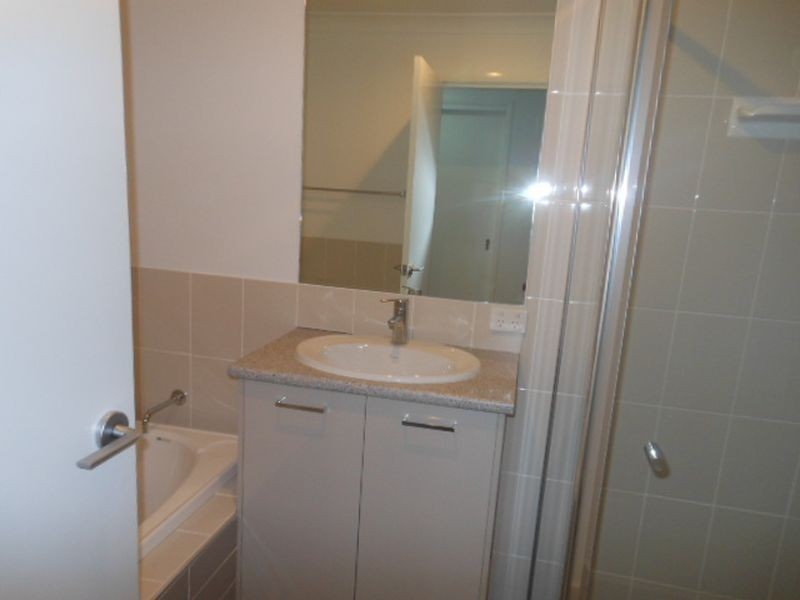 1/5 Rose Street, Moranbah QLD 4744