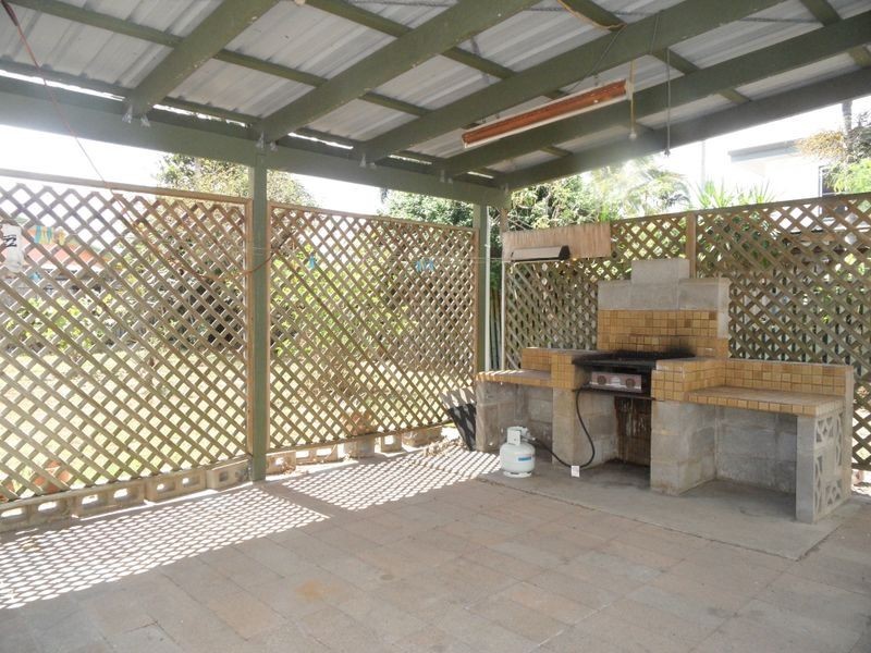 9 Leslie Street, Andergrove QLD 4740