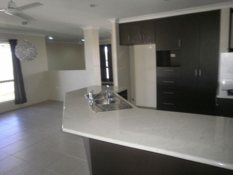 45 Hinze Circuit, Rural View QLD 4740