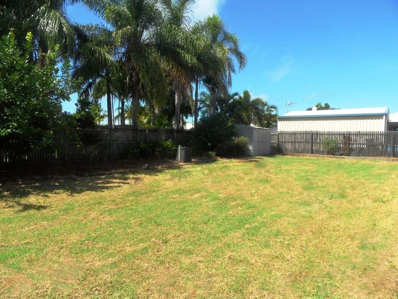 7 Freeman Avenue, Slade Point QLD 4740