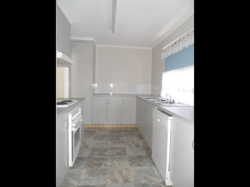 2/16 Rae Street, East Mackay QLD 4740