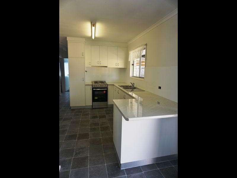 24 Peatey Street, Andergrove QLD 4740
