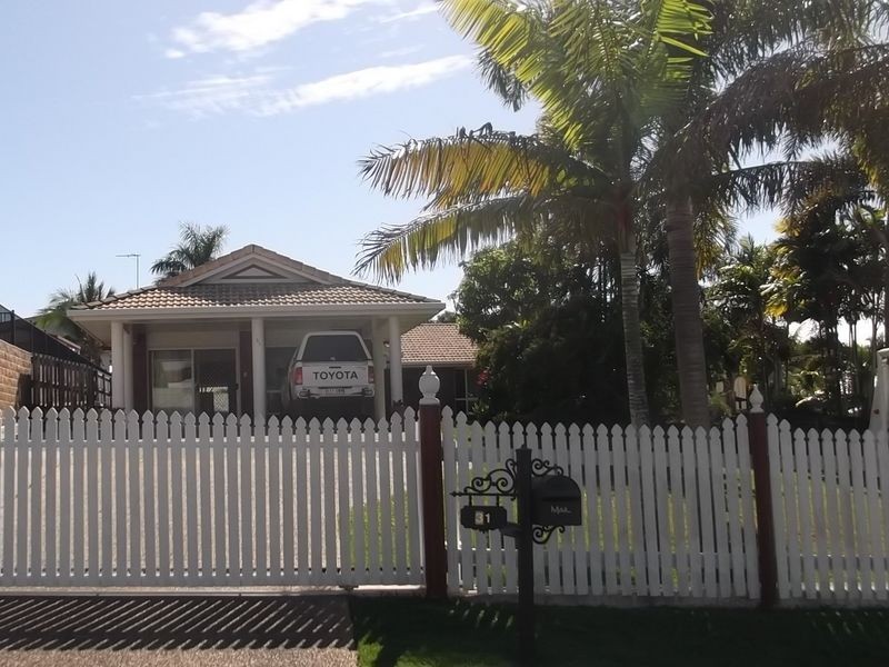 31 Denham Crescent, Rural View QLD 4740
