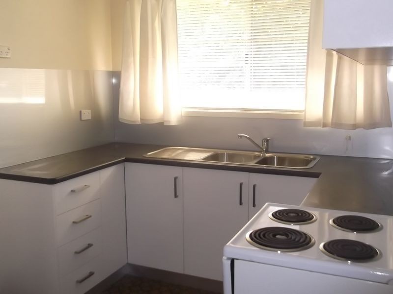 1/4 Gladstone street, Eimeo QLD 4740