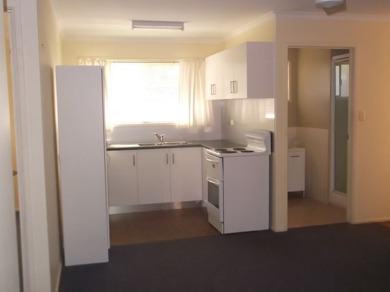 1/4 Gladstone street, Eimeo QLD 4740