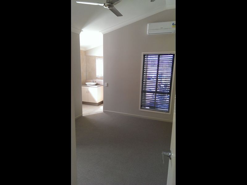 57 Lambert DRIVE, Moranbah QLD 4744