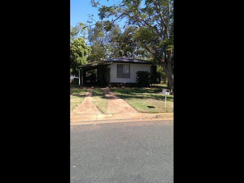 6 Kangaroo Drive, Moranbah QLD 4744