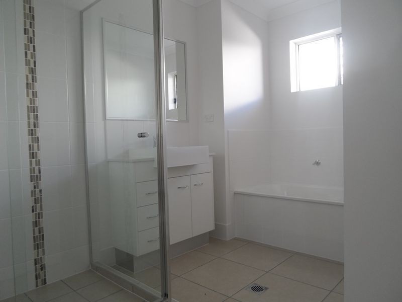 2/5 Westaway Crescent, Andergrove QLD 4740