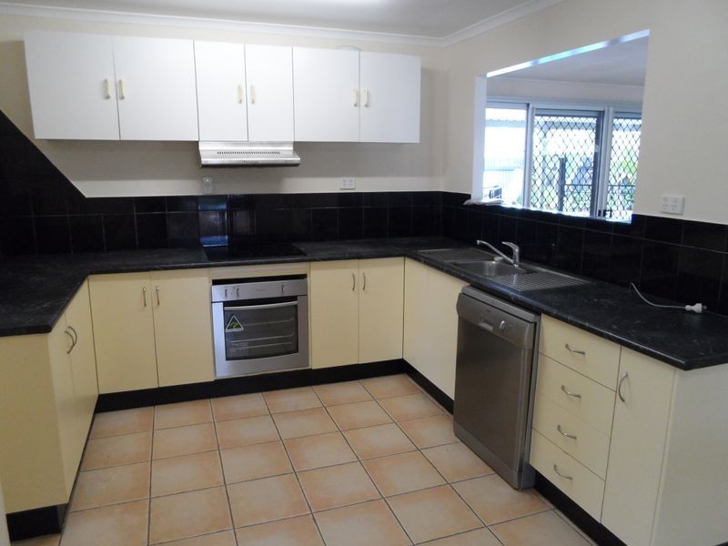 17 Nicklin Drive, Beaconsfield QLD 4740