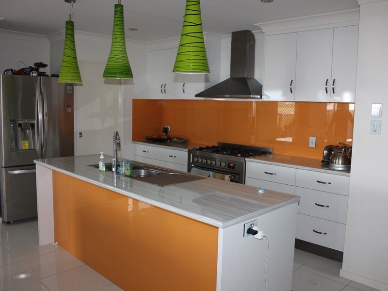 1 Yatay St, Plantation Palms, Rural View QLD 4740