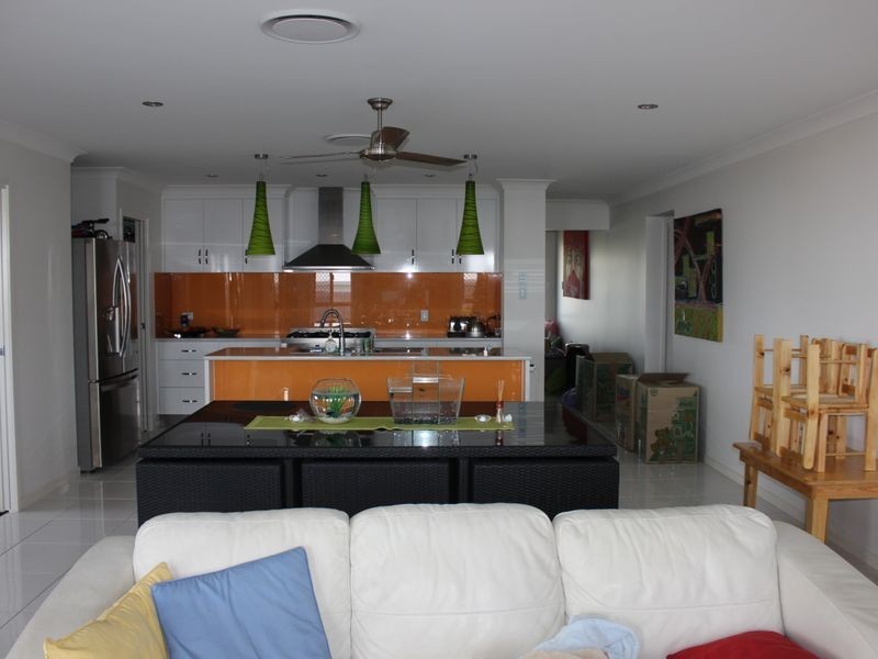 1 Yatay St, Plantation Palms, Rural View QLD 4740