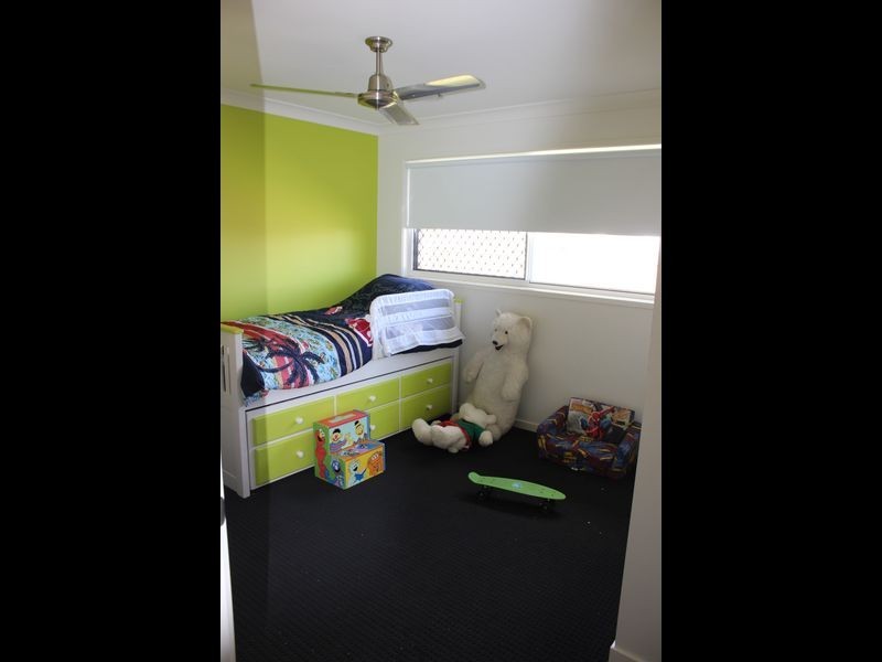 1 Yatay St, Plantation Palms, Rural View QLD 4740