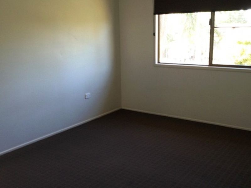 8 Ney street, Moranbah QLD 4744