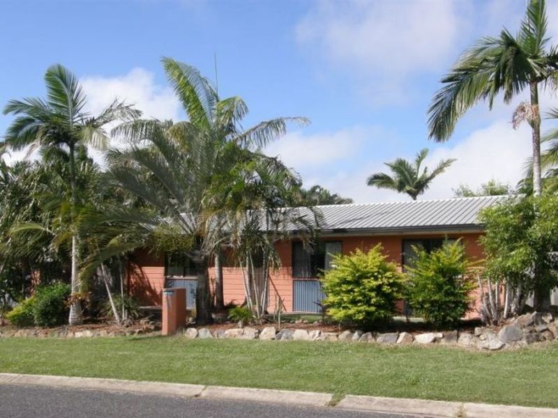 2 McCrossin Court, Eimeo QLD 4740