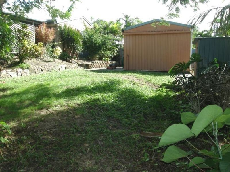2 McCrossin Court, Eimeo QLD 4740