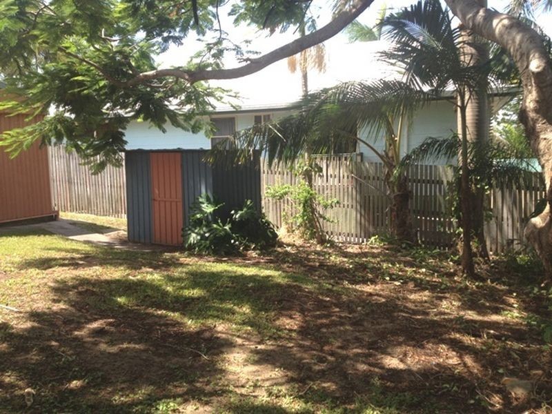 2 McCrossin Court, Eimeo QLD 4740
