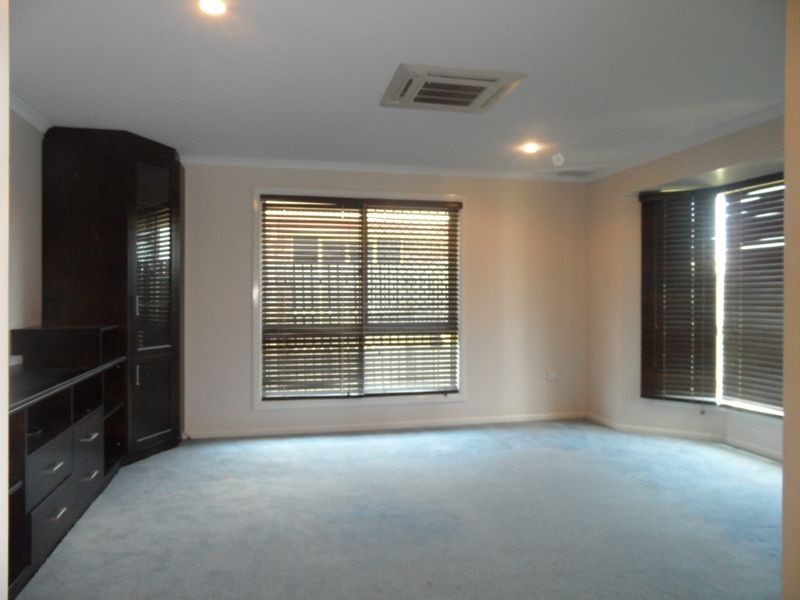 35 Wing Crescent, Mount Pleasant QLD 4740