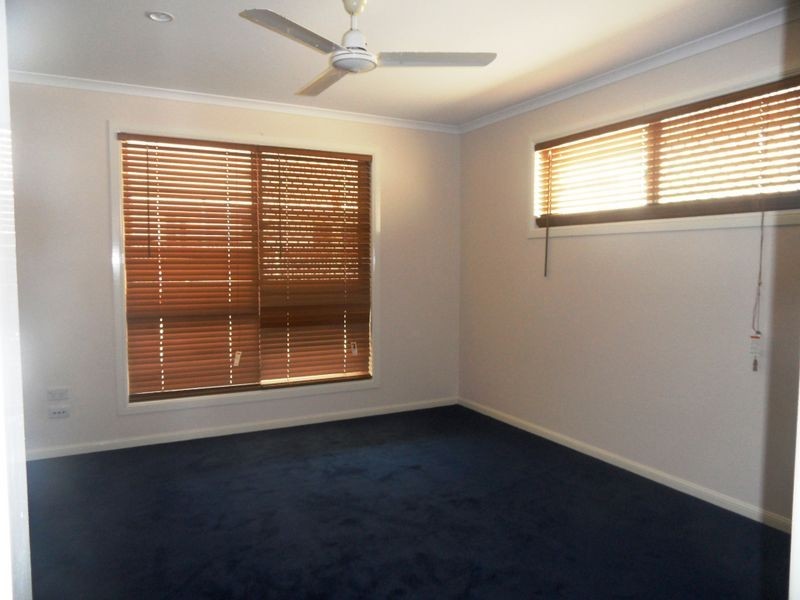 35 Wing Crescent, Mount Pleasant QLD 4740