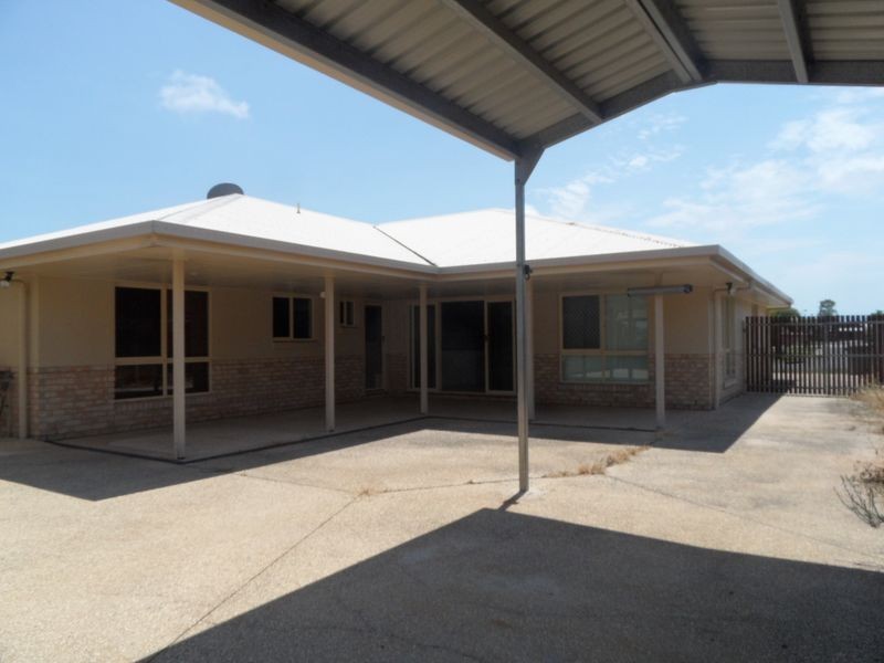 35 Wing Crescent, Mount Pleasant QLD 4740