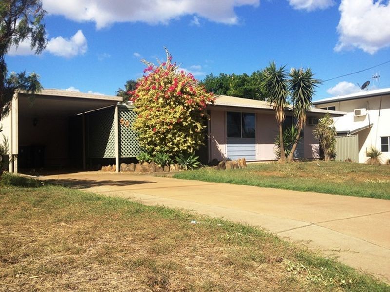 55 Shannon Street, Moranbah QLD 4744