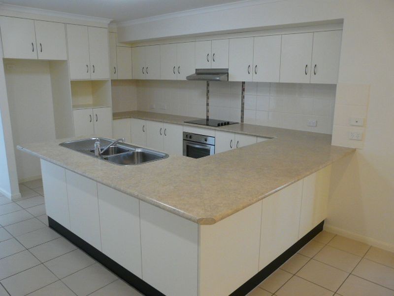 21 Kinghorn Street, Eimeo QLD 4740