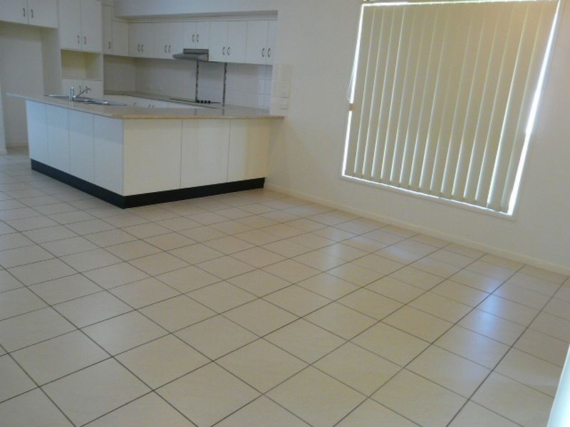 21 Kinghorn Street, Eimeo QLD 4740