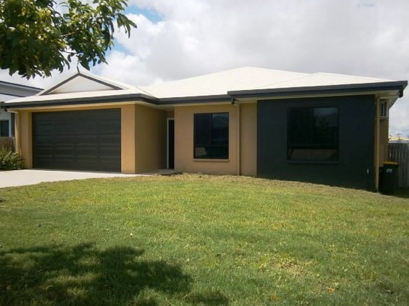 10 Shanks street, Bucasia QLD 4750