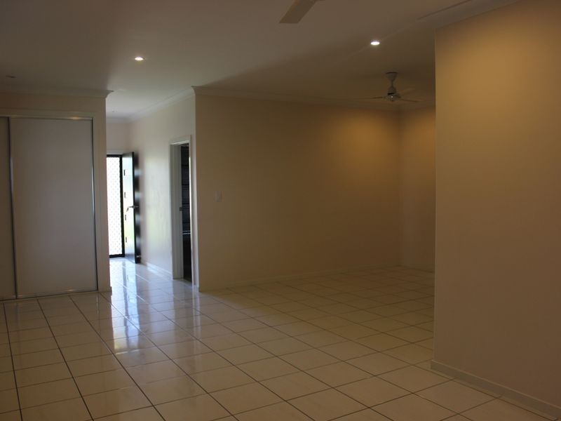 10 Shanks street, Bucasia QLD 4750