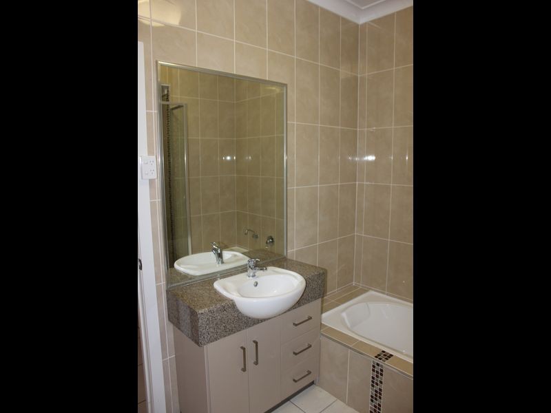 10 Shanks street, Bucasia QLD 4750