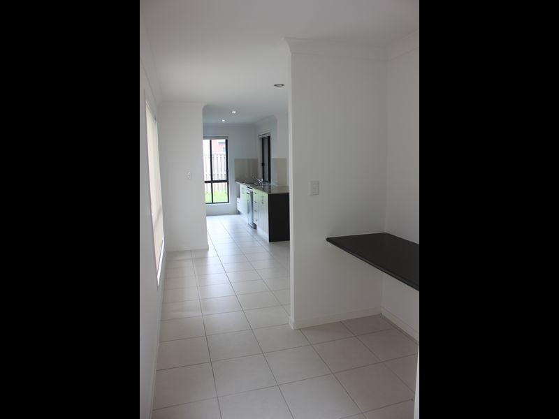 87 Scarborough Circuit, Blacks Beach QLD 4740