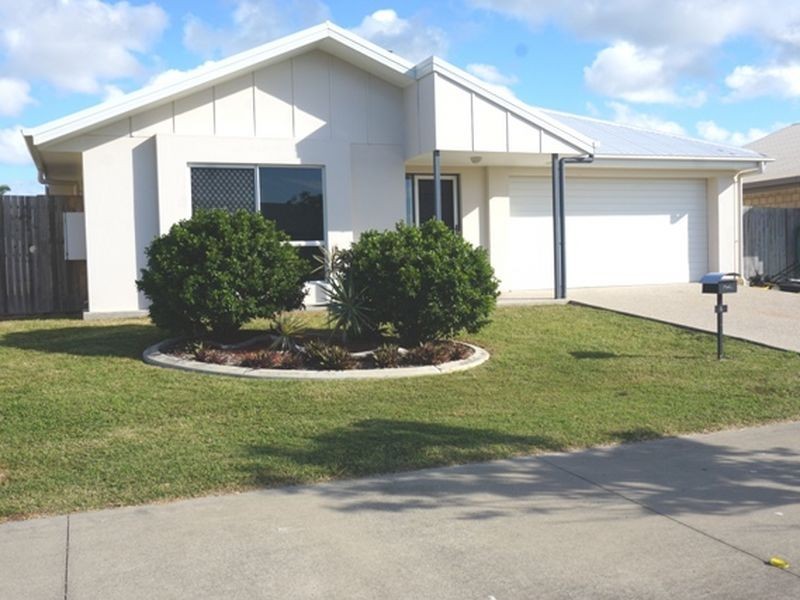 4 Helmsman Drive Royal Sands Est, Shoal Point QLD 4750