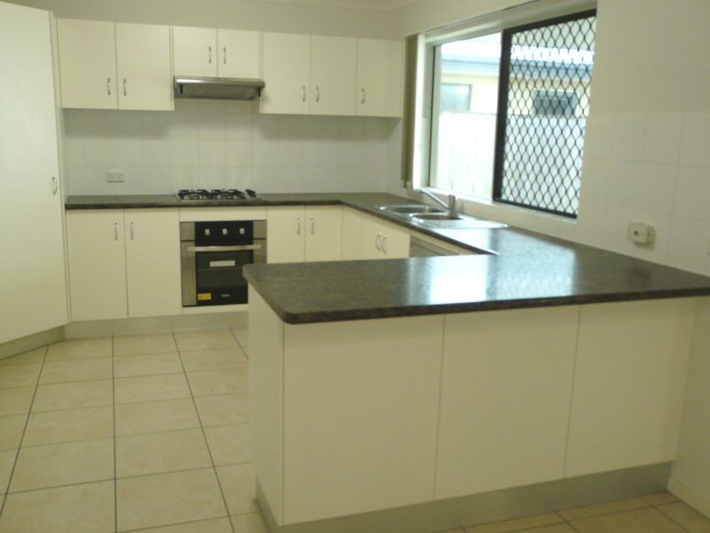 4 Helmsman Drive Royal Sands Est, Shoal Point QLD 4750