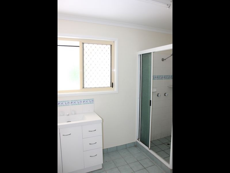 4 John Oxley Avenue, Rural View QLD 4740