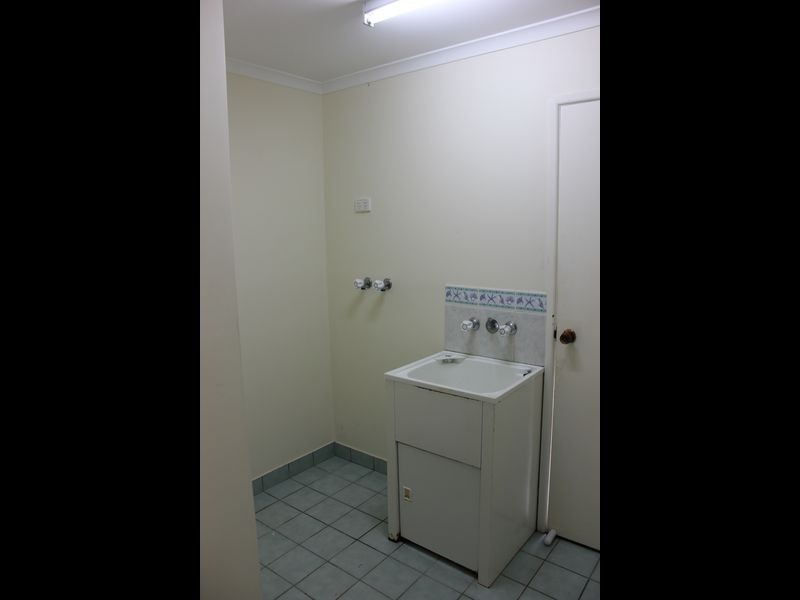 4 John Oxley Avenue, Rural View QLD 4740